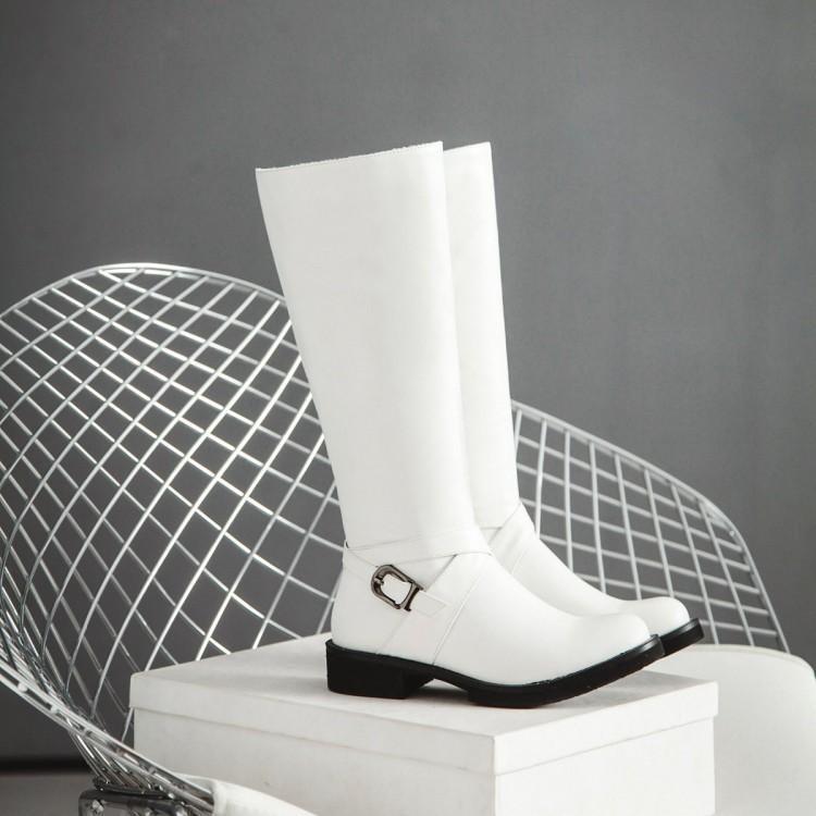 Charlotte – Platte kniehoge laarzen van vegan leer met gesp