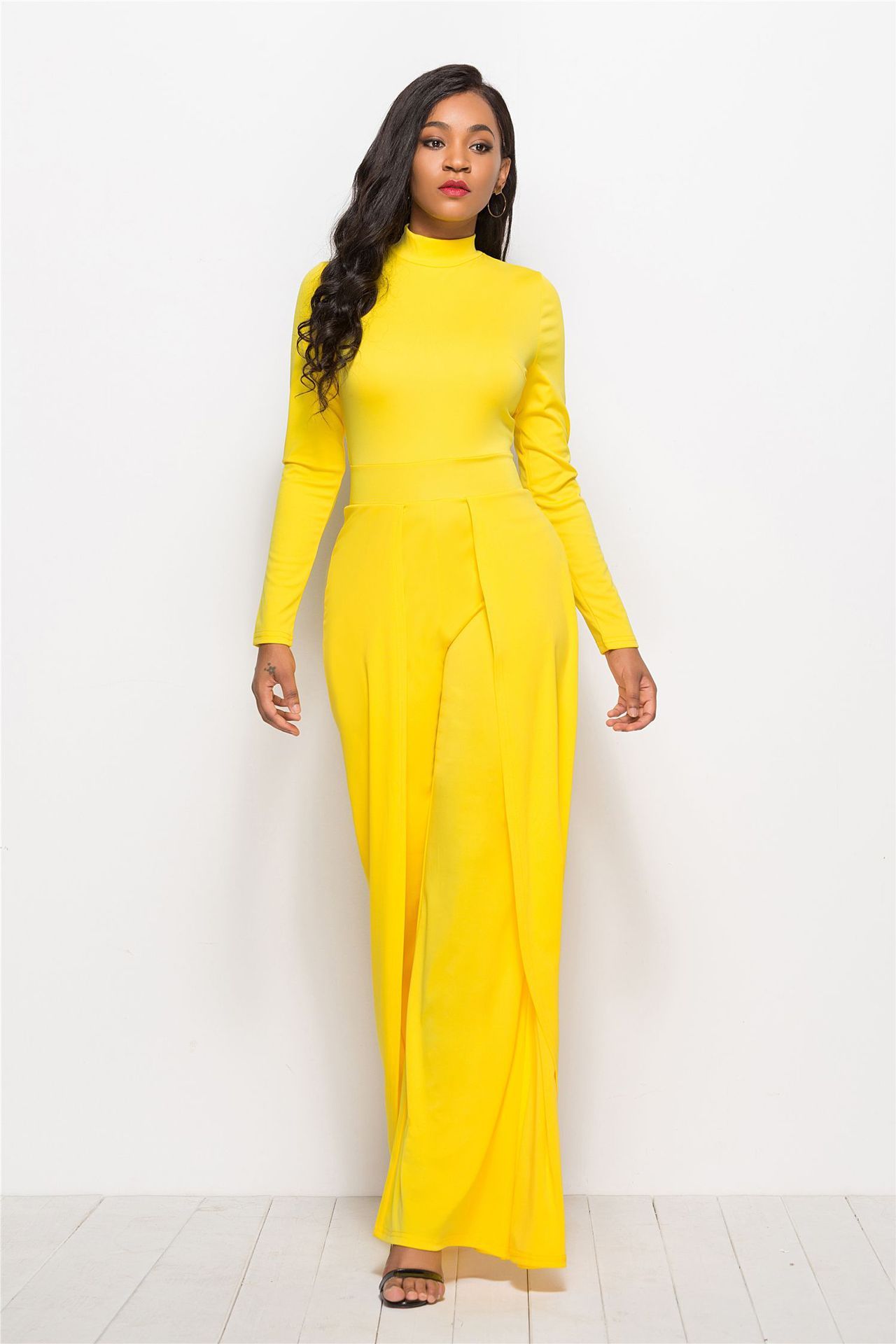 Lauren – Brede Been Jumpsuit met Ronde Hals en Lange Mouwen