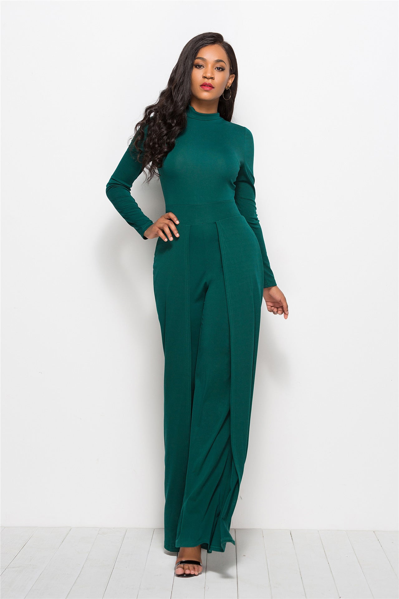 Lauren – Brede Been Jumpsuit met Ronde Hals en Lange Mouwen