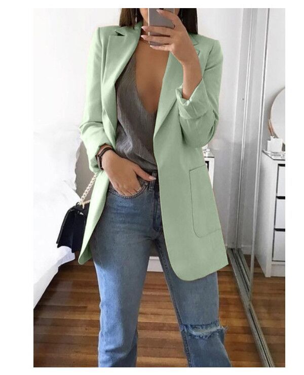 Janet – Slanke Damesblazer met Klassiek Karo-Muster