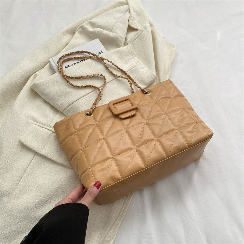 Melissa – Trendy Schoudertas in Chanel-Stijl met Ruitpatroon en Ketting