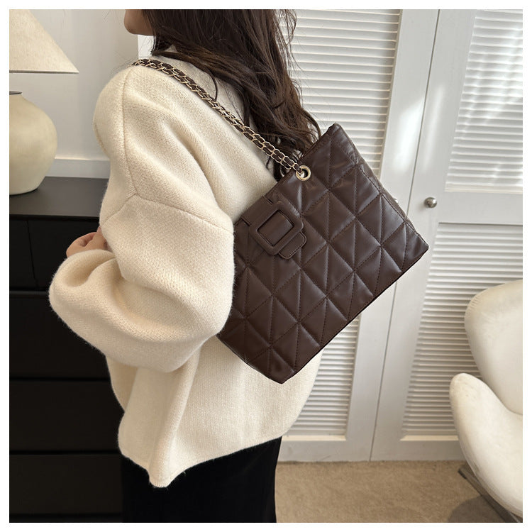 Melissa – Trendy Schoudertas in Chanel-Stijl met Ruitpatroon en Ketting