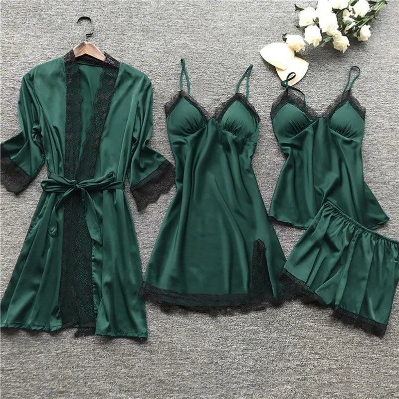 Andrea – Satijnen Pyjama-Set