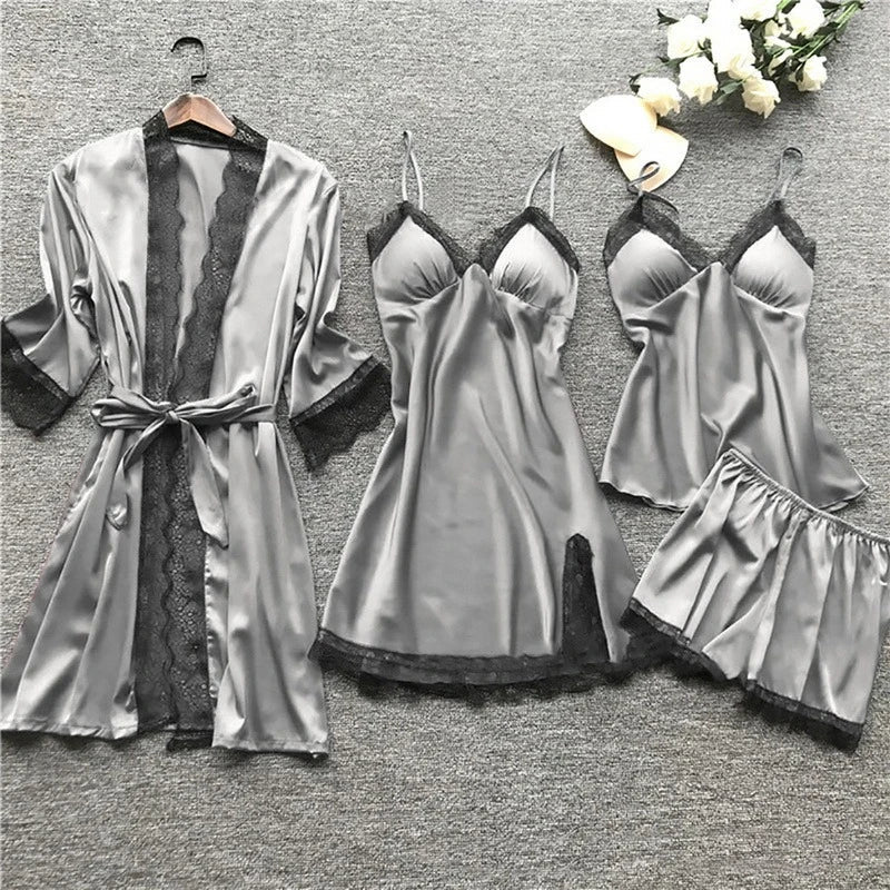 Andrea – Satijnen Pyjama-Set