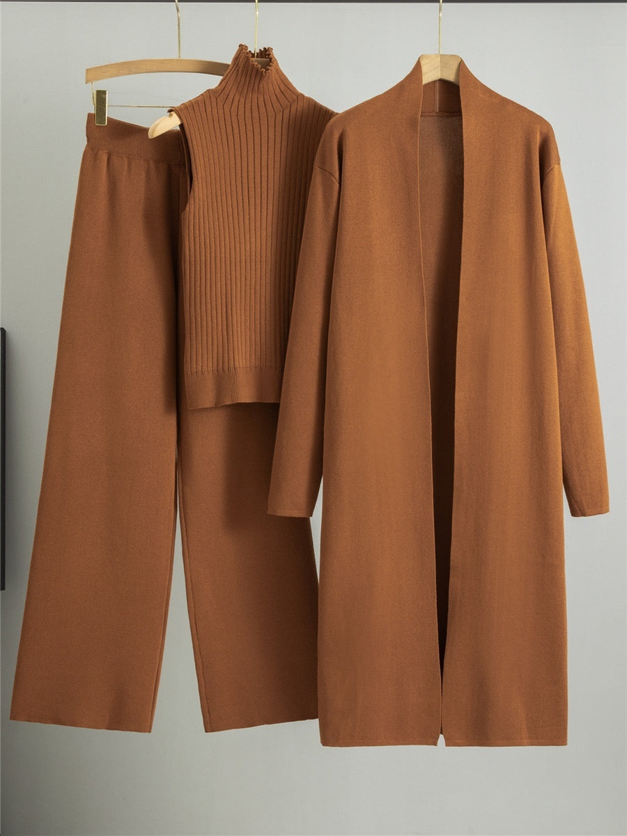 Elizabeth – Gebreid Set met Vest, Cardigan en Broek