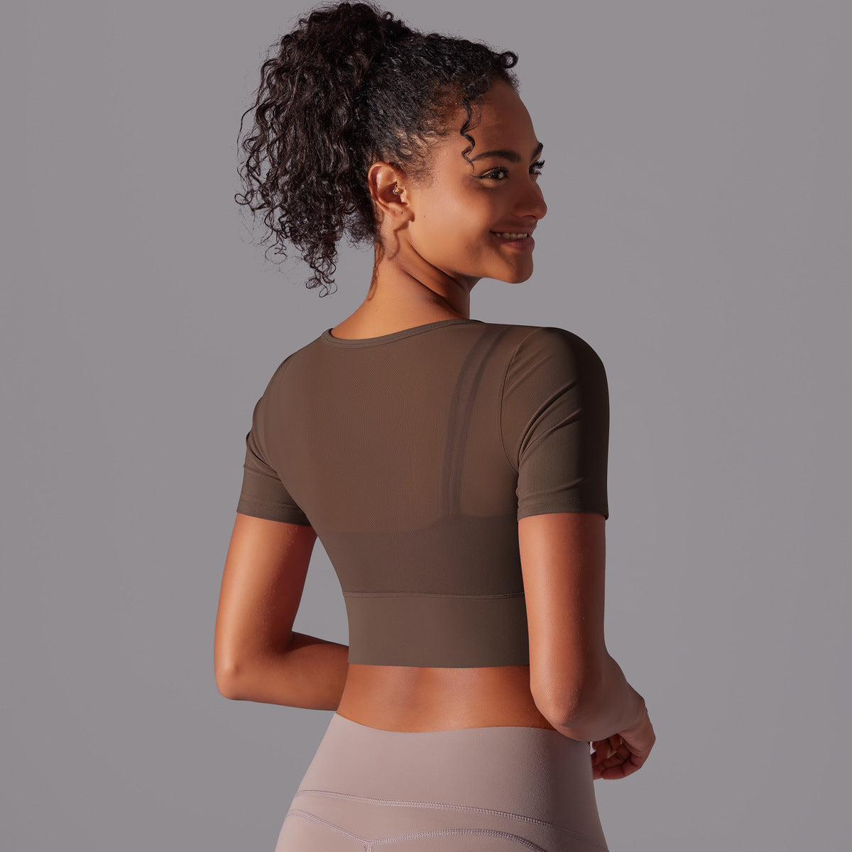 Tamara – Dubbellaagse Yoga Top voor Vrouwen