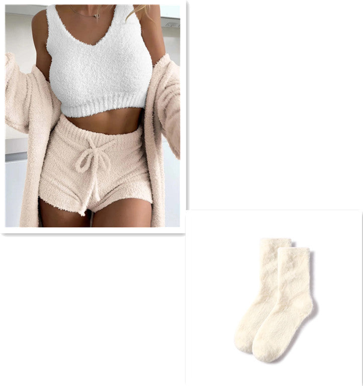 Jane – Drieledig Fluffy Set met Spaghettibandjes Top en Shorts