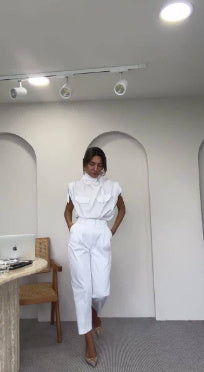Esme – Schouder- en Taillevormende Blouse met Riem