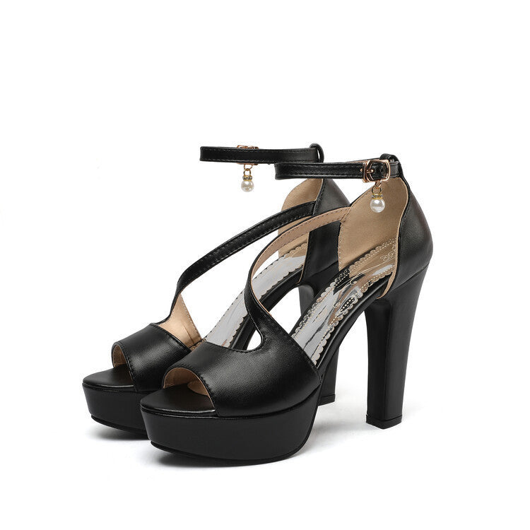 Jade – Romeinse Schoenen met Dikke Hak