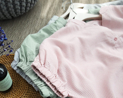 Angela – Blouse met losse strepen en raglanmouwen