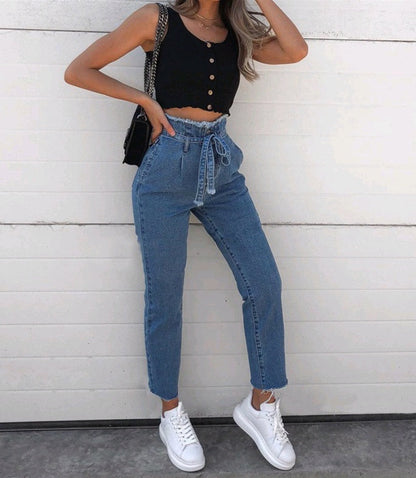 Christina – Hoge taille jeans met verleidelijk design