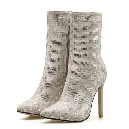 Tanya – Dameslaarzen met Puntige Neus en Stilettos