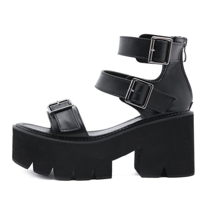 Melissa – Chunky Platform Sandalen in Gothic-Stijl