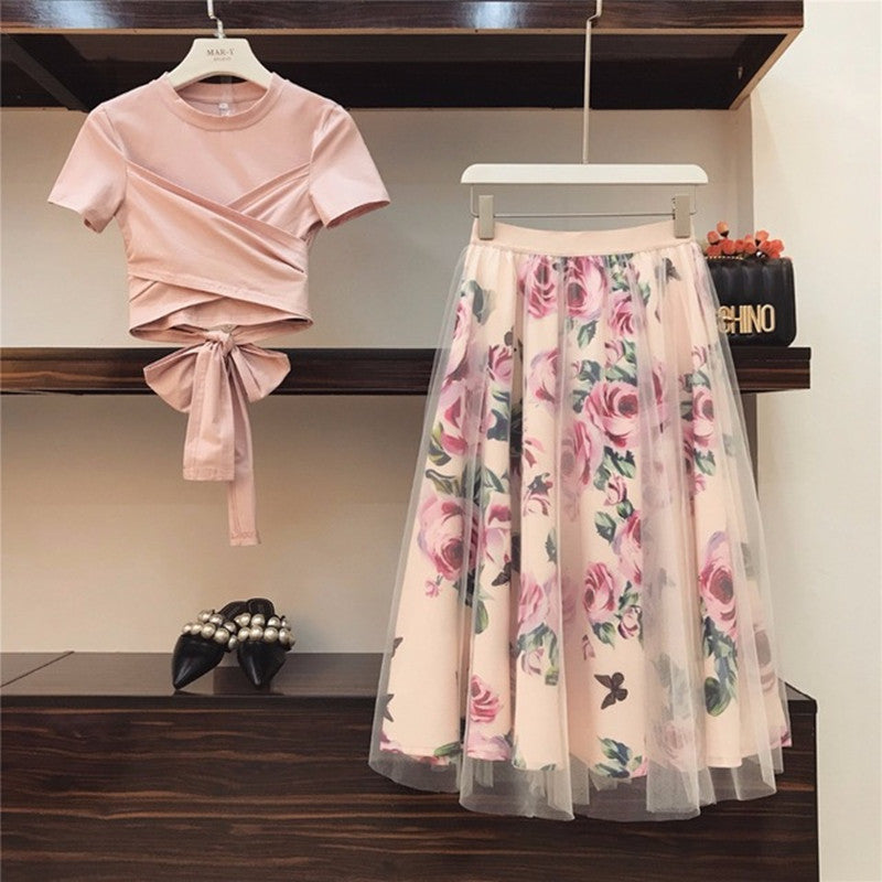 Emma – Onregelmatige T-shirt en Netrok Set in Vintage-Stijl
