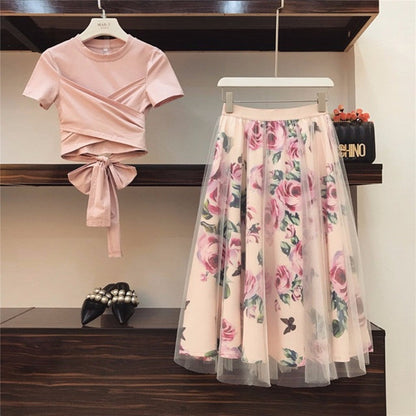 Emma – Onregelmatige T-shirt en Netrok Set in Vintage-Stijl