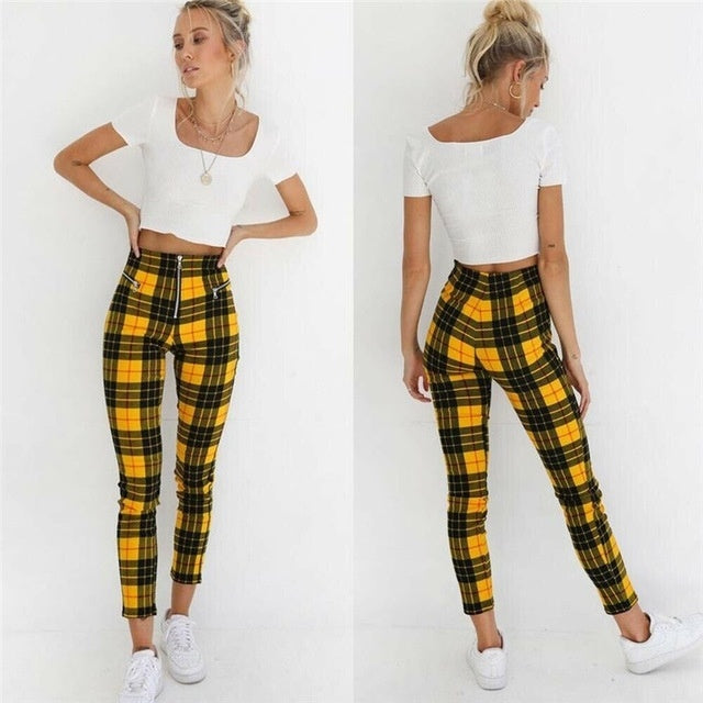Deborah – Slimming Broek met Zwart-Wit Ruitpatroon