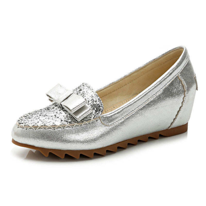 Audrey – Comfortabele Dames Pumps met Puntige Uitsnede en Sleehak