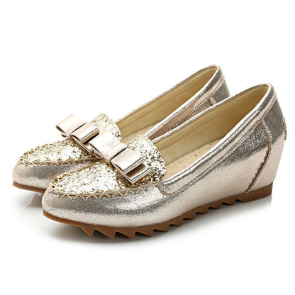 Audrey – Comfortabele Dames Pumps met Puntige Uitsnede en Sleehak