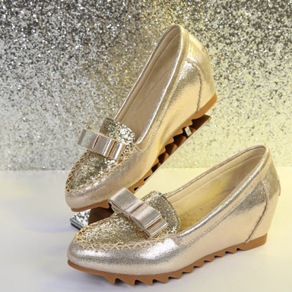 Audrey – Comfortabele Dames Pumps met Puntige Uitsnede en Sleehak