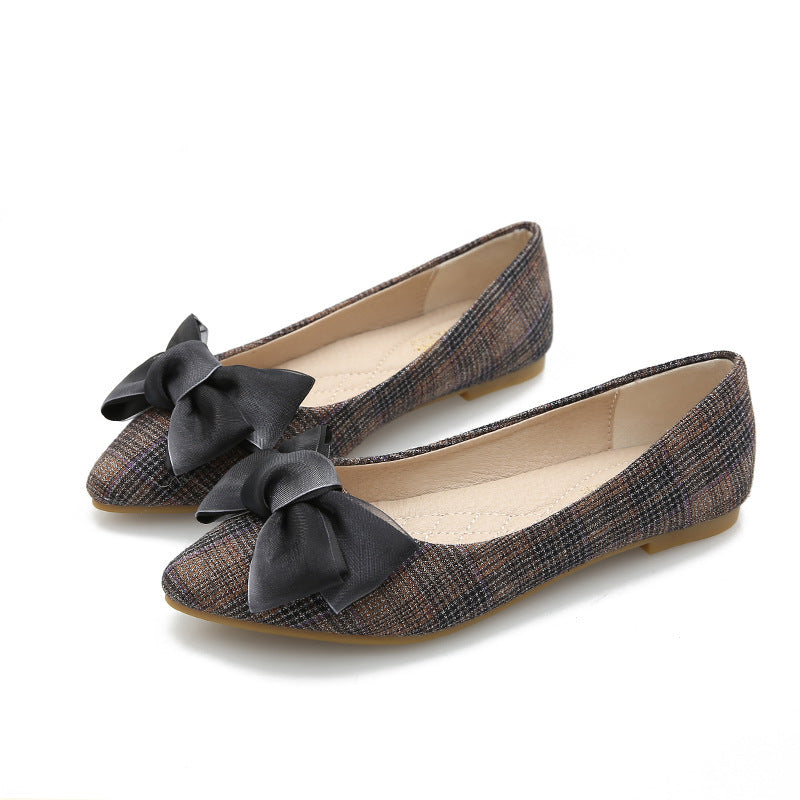 Sue – Platte ballerina schoenen met strik en spitse neus