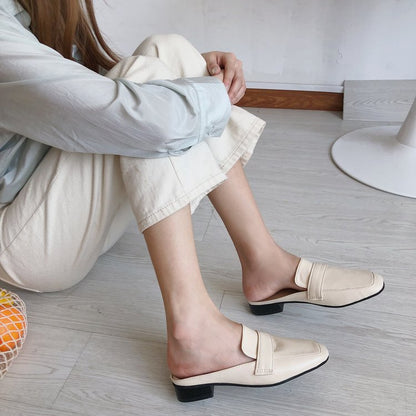 Clara – Damesplatte Schoenen met Kap uit Vegan Leer