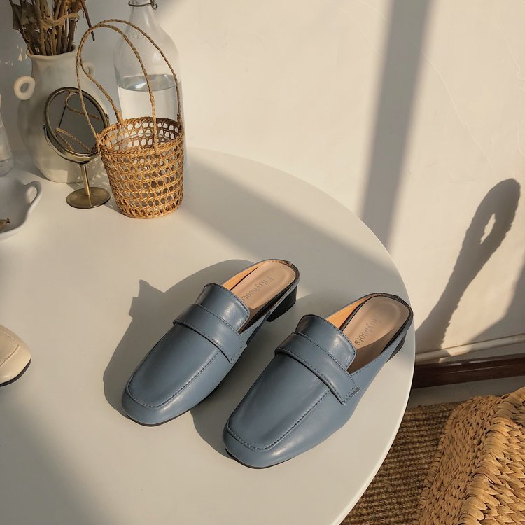 Clara – Damesplatte Schoenen met Kap uit Vegan Leer