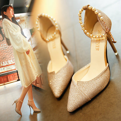 Amy – Elegante Damespumps met Parelverziering en Glitters