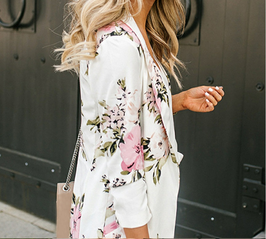 Rebecca – Lange Damesjas met Bloemenpatroon en Zakken