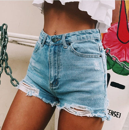 Sharon – Retro Dames-Jeans-Shorts met Rissen