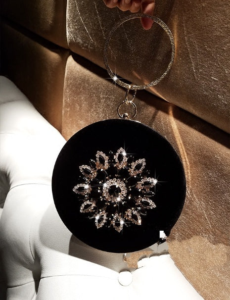 Natasha – Kleine ronde avondtas met diamantenring