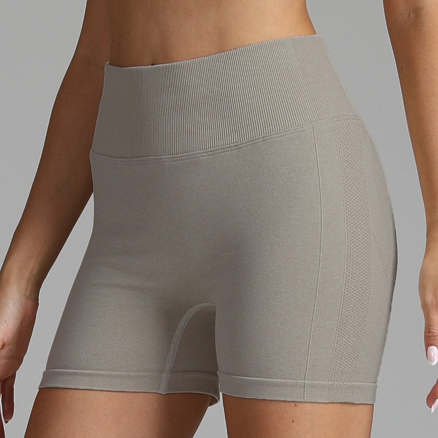 Tara – Naadloze Yoga-Shorts voor Dames met Hoge Taille en Heupenstrakker Design