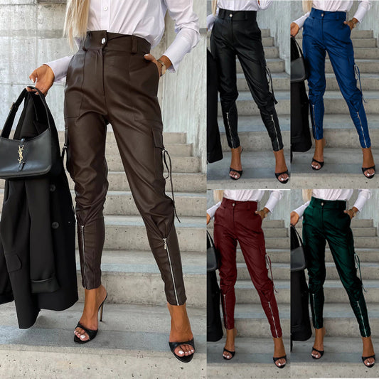Natasha – Slim Fit Damesbroek van veganistisch leer met zakken