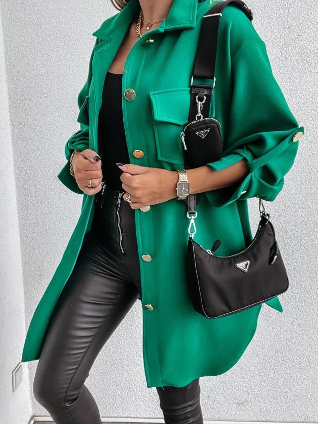 Katy – Middellange Damesjas met Mouwknopen