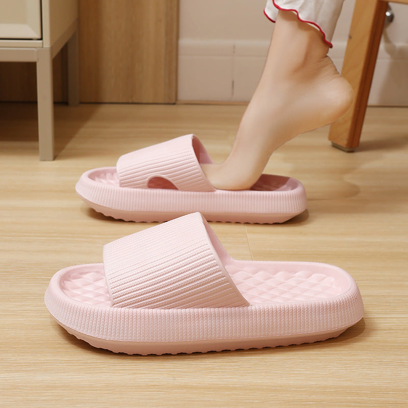 Brenda – Vegan leren slippers met ruitpatroon en antislipzool