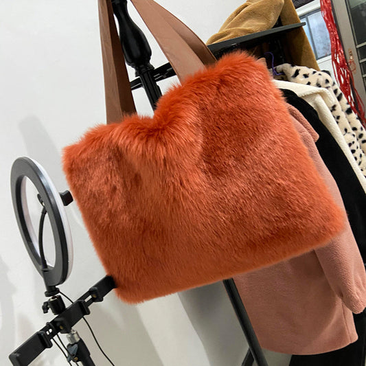 Mary – Grote Dameshandtas van Premium Vegan Faux Fur