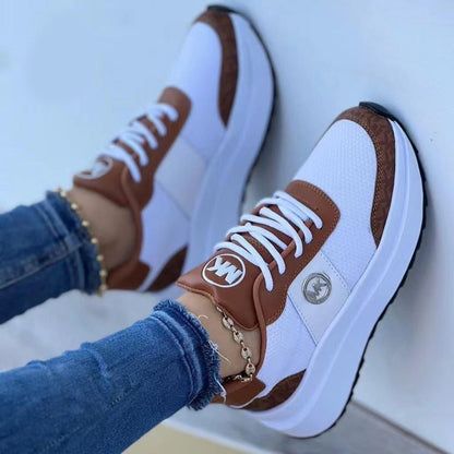 Joanne – Dicksohlige Damesneakers met Kleurenblok en Ronde Neus