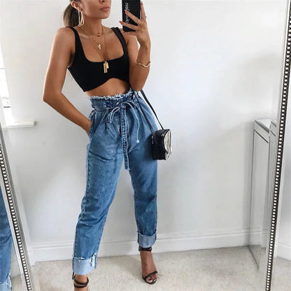 Christina – Hoge taille jeans met verleidelijk design