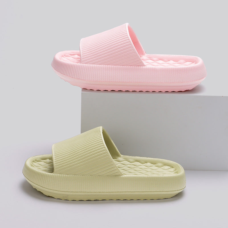 Brenda – Vegan leren slippers met ruitpatroon en antislipzool