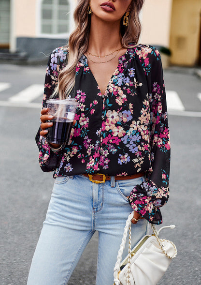 Fiona – Elegante Damesblouse met Bloemenprint en V-Hals