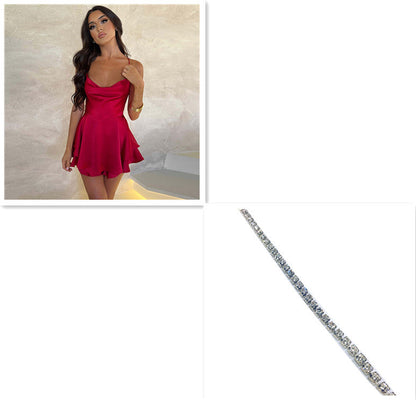 Lisa – Elegant Satijnen Jurk met Open Rug