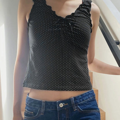 Catherine – Mouwloos Gebreid Top met Polka-Dots