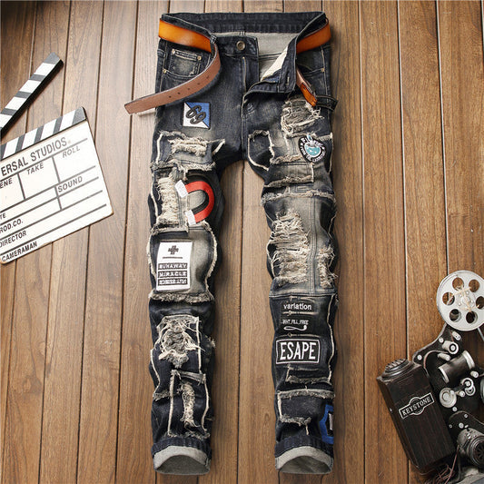 Susan – Ripped Jeans met Badge-Patch