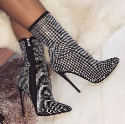 Tanya – Dameslaarzen met Puntige Neus en Stilettos