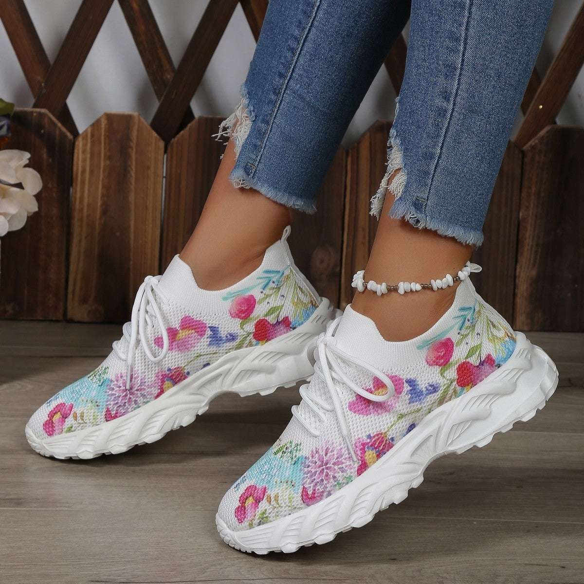 Georgina – Ademend Dames Sneaker met Bloemenpatroon