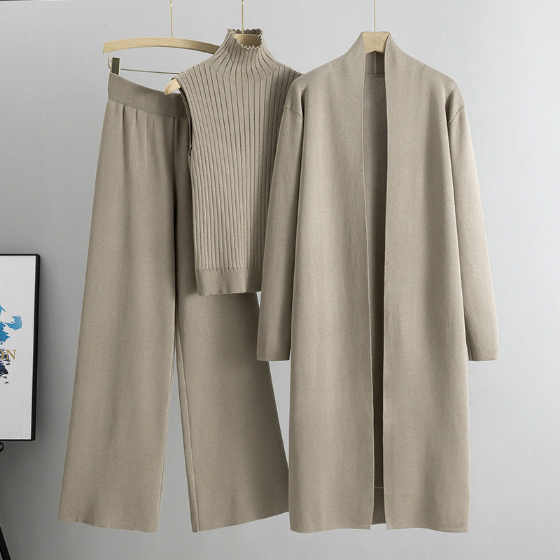 Elizabeth – Gebreid Set met Vest, Cardigan en Broek