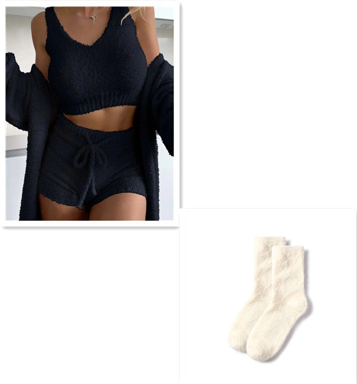 Jane – Drieledig Fluffy Set met Spaghettibandjes Top en Shorts