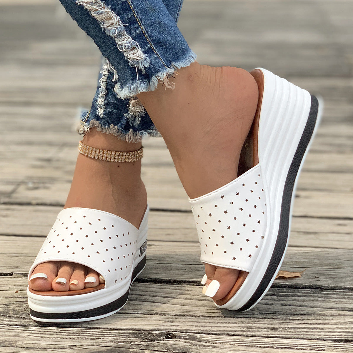 Patricia – Zomerse Sleehaksandalen met Peep-Toe Ontwerp