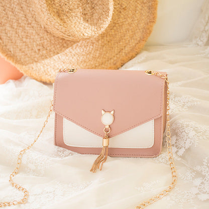 Clara – Kleine Schoudertas met Schattige Kattenkwast en Ketting
