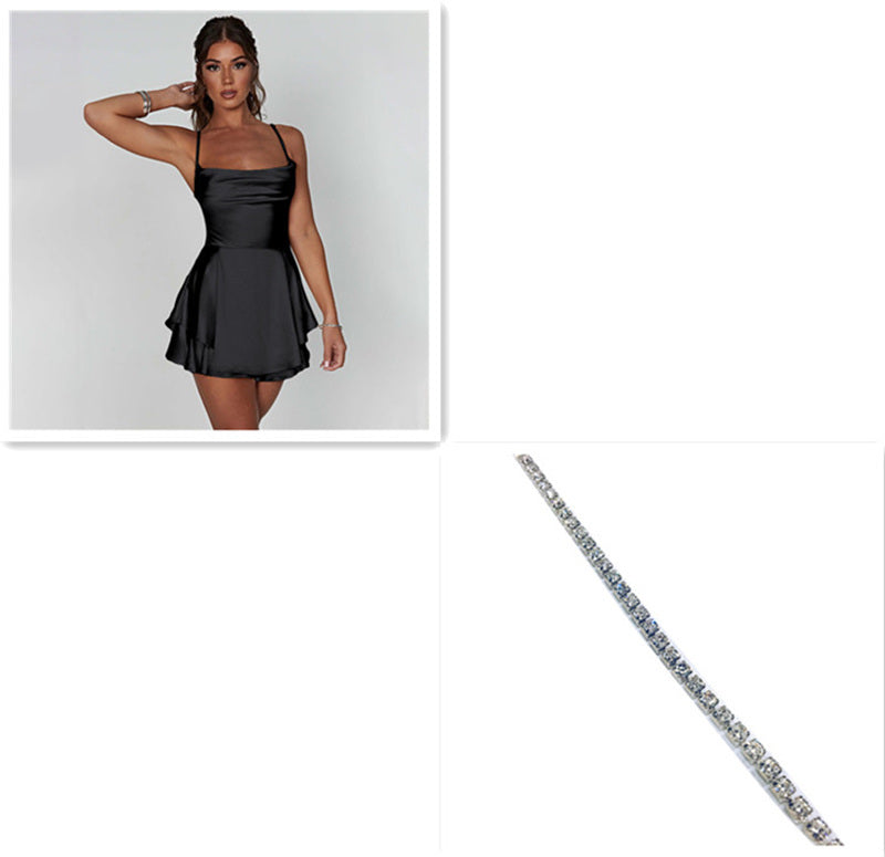 Lisa – Elegant Satijnen Jurk met Open Rug