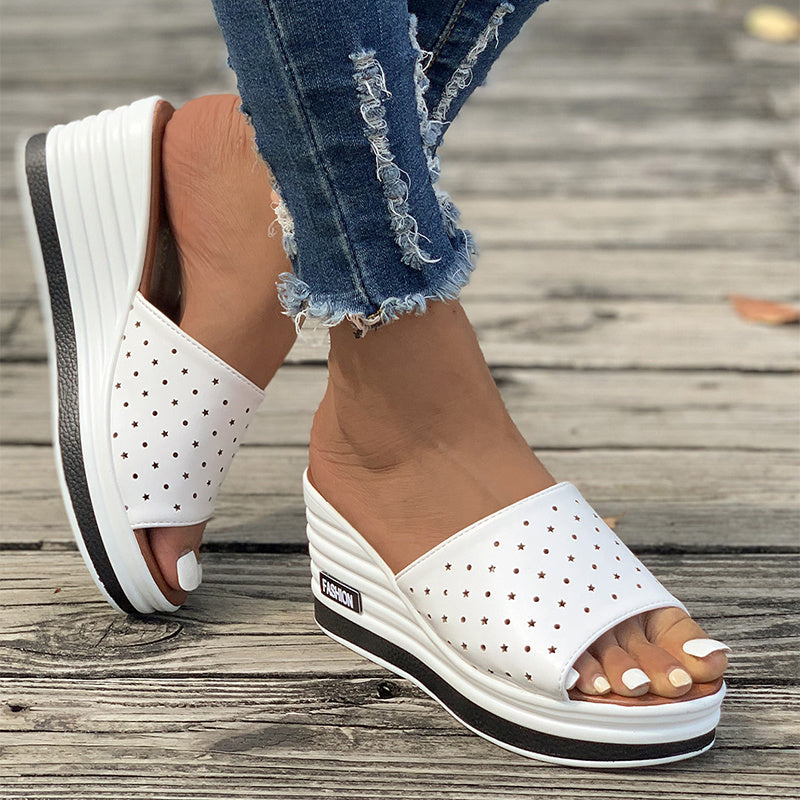 Patricia – Zomerse Sleehaksandalen met Peep-Toe Ontwerp